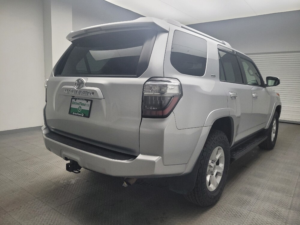 2018 Toyota 4Runner in Eastpointe, MI 48021 - 18080997 9
