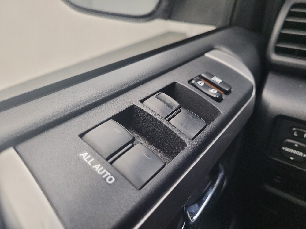 2018 Toyota 4Runner in Eastpointe, MI 48021 - 18080997 27