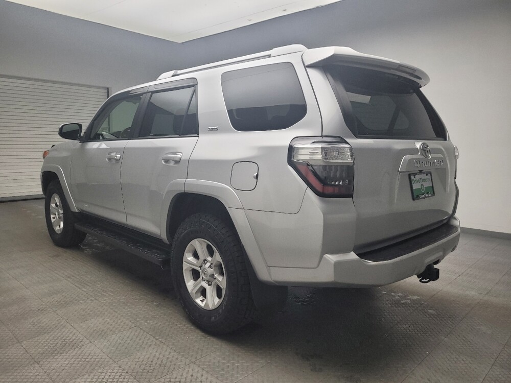 2018 Toyota 4Runner in Eastpointe, MI 48021 - 18080997 5