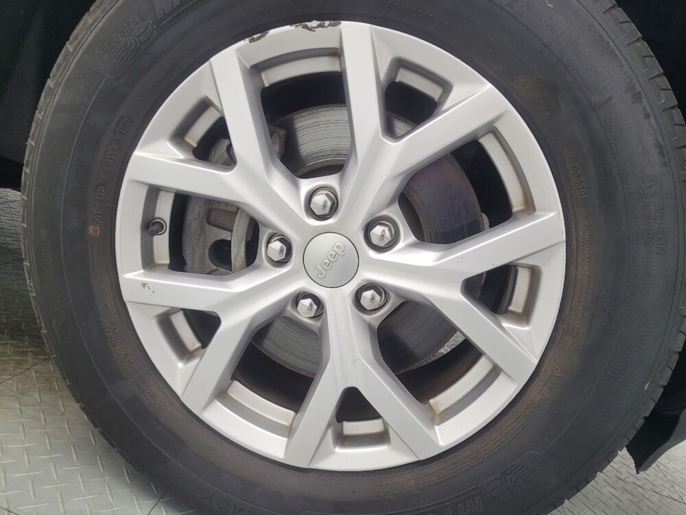 2021 Jeep Grand Cherokee L in Indianapolis, IN 46219 - 18081012 31