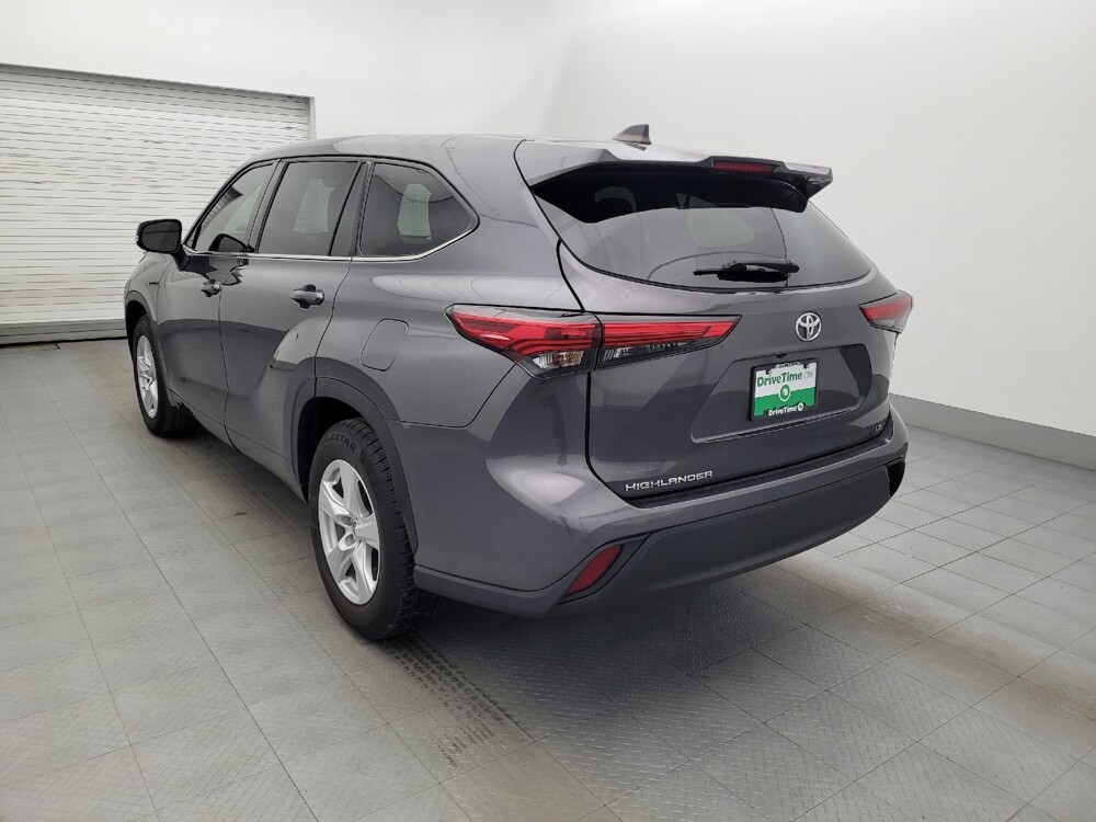 2022 Toyota Highlander in Lakeland, FL 33815 - 18081016 5