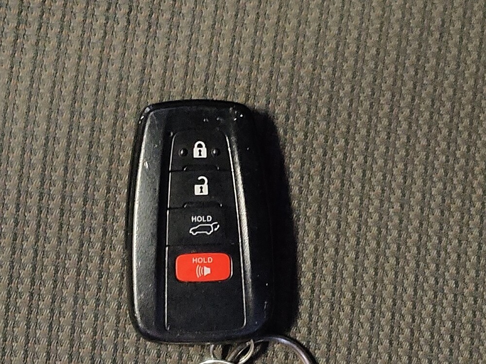 2022 Toyota Highlander in Lakeland, FL 33815 - 18081016 32