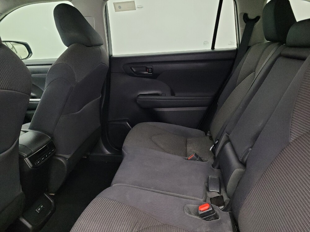 2022 Toyota Highlander in Lakeland, FL 33815 - 18081016 18