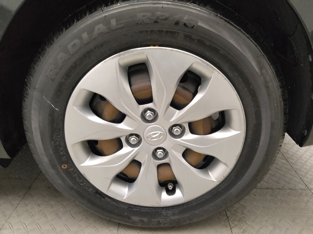 2017 Hyundai Accent in Lombard, IL 60148 - 18081029 31