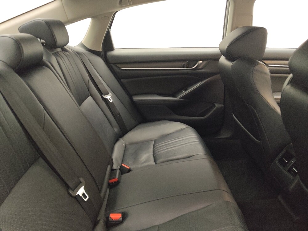 2019 Honda Accord in Lombard, IL 60148 - 18081030 19
