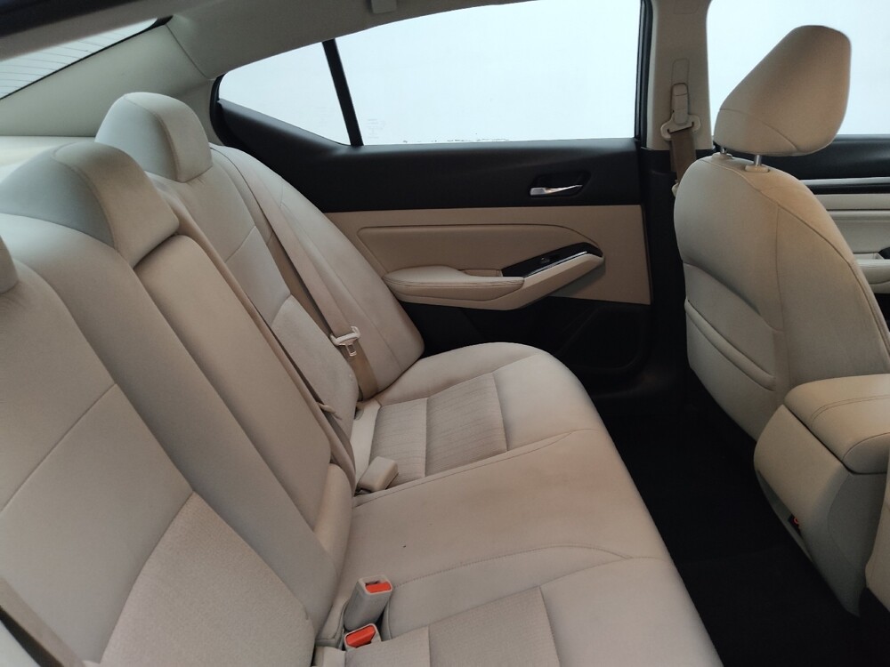 2021 Nissan Altima in Lombard, IL 60148 - 18081032 19