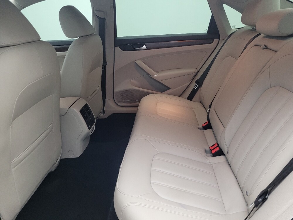 2020 Volkswagen Passat in Jacksonville, FL 32210 - 18081045 18