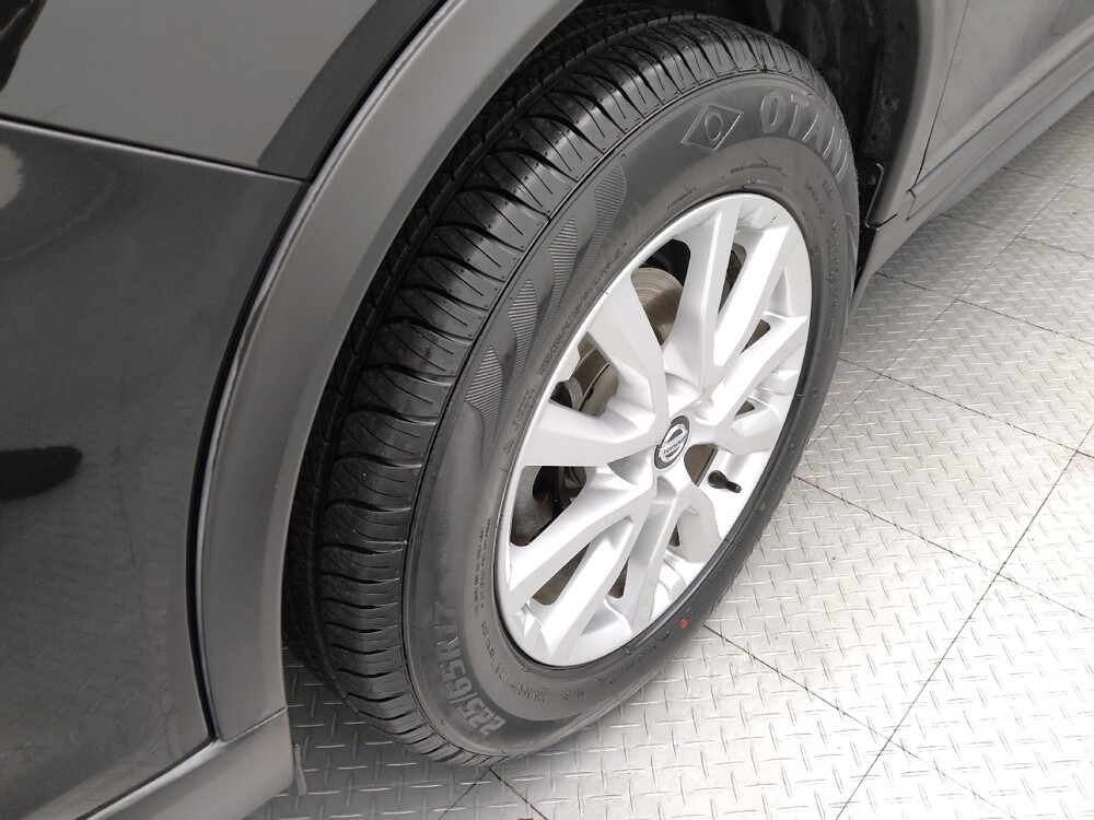 2017 Nissan Rogue in St. Louis, MO 63136 - 18081050 31