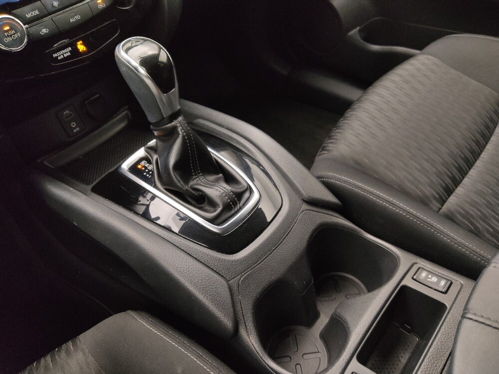 2017 Nissan Rogue in St. Louis, MO 63136 - 18081050 26