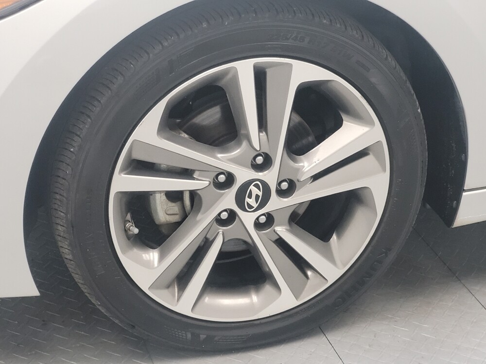 2017 Hyundai Elantra in Madison, TN 37115 - 18081057 31