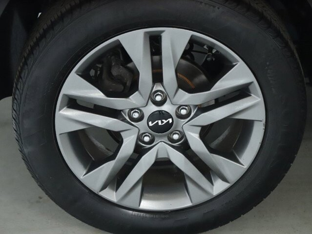 2022 Kia Seltos in Bedford, OH 44146 - 18081060 12