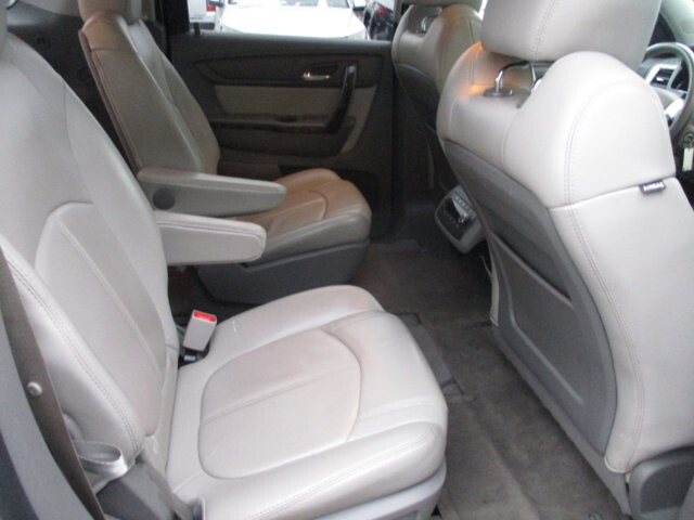 2014 GMC Acadia in Oak Grove, MO 64075 - 18081063 11