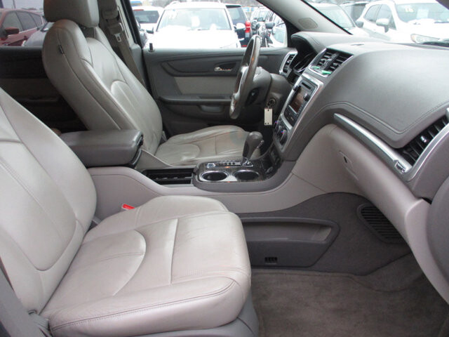 2014 GMC Acadia in Oak Grove, MO 64075 - 18081063 10