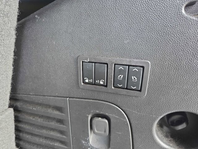 2018 GMC Yukon in Knoxville, TN 37912 - 18081073 21