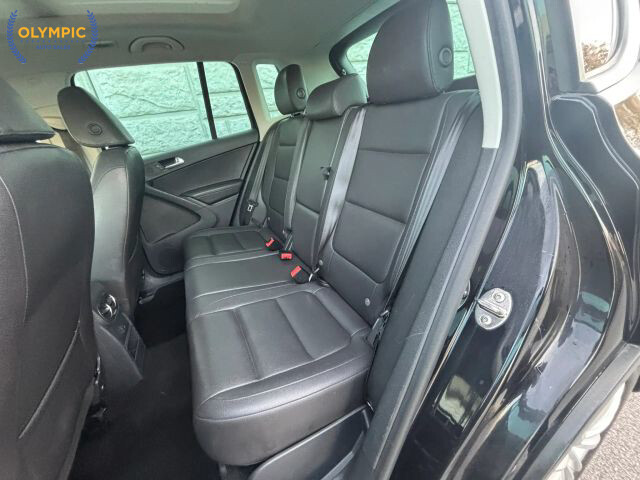 2016 Volkswagen Tiguan in Decatur, GA 30032 - 18081075 39