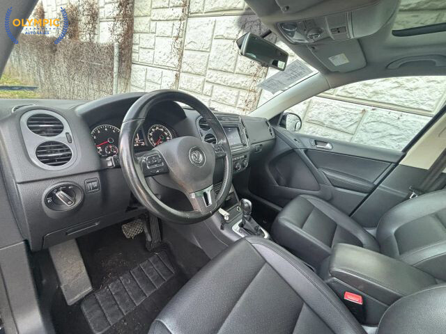 2016 Volkswagen Tiguan in Decatur, GA 30032 - 18081075 17