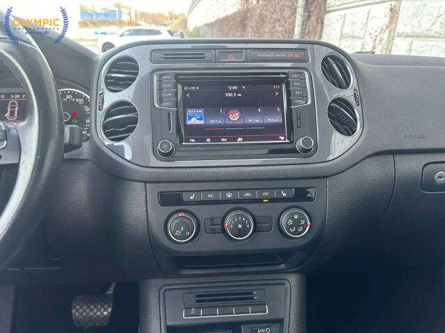 2016 Volkswagen Tiguan in Decatur, GA 30032 - 18081075 28