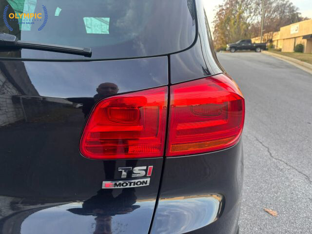 2016 Volkswagen Tiguan in Decatur, GA 30032 - 18081075 13
