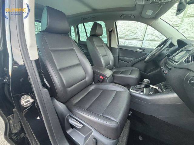 2016 Volkswagen Tiguan in Decatur, GA 30032 - 18081075 38