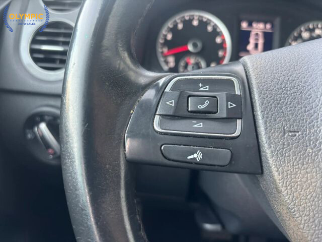 2016 Volkswagen Tiguan in Decatur, GA 30032 - 18081075 22