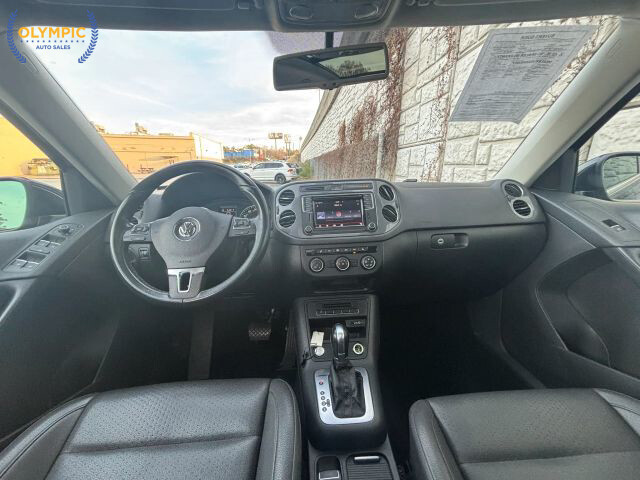 2016 Volkswagen Tiguan in Decatur, GA 30032 - 18081075 18