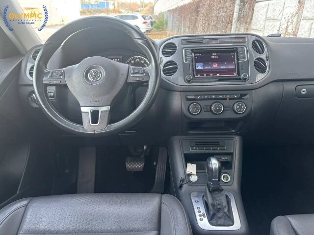 2016 Volkswagen Tiguan in Decatur, GA 30032 - 18081075 20