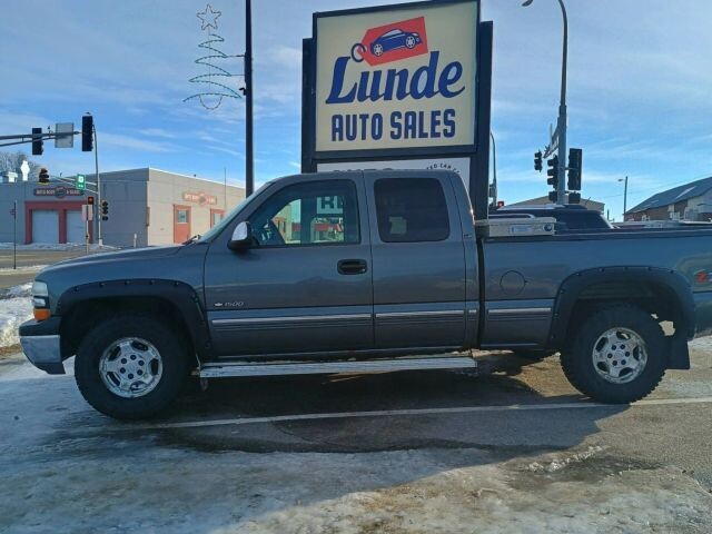2001 Chevrolet Silverado 1500 in Wadena, MN 56482 - 18081076 5