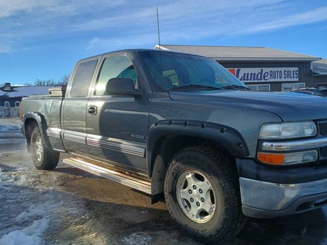 2001 Chevrolet Silverado 1500 in Wadena, MN 56482 - 18081076 6
