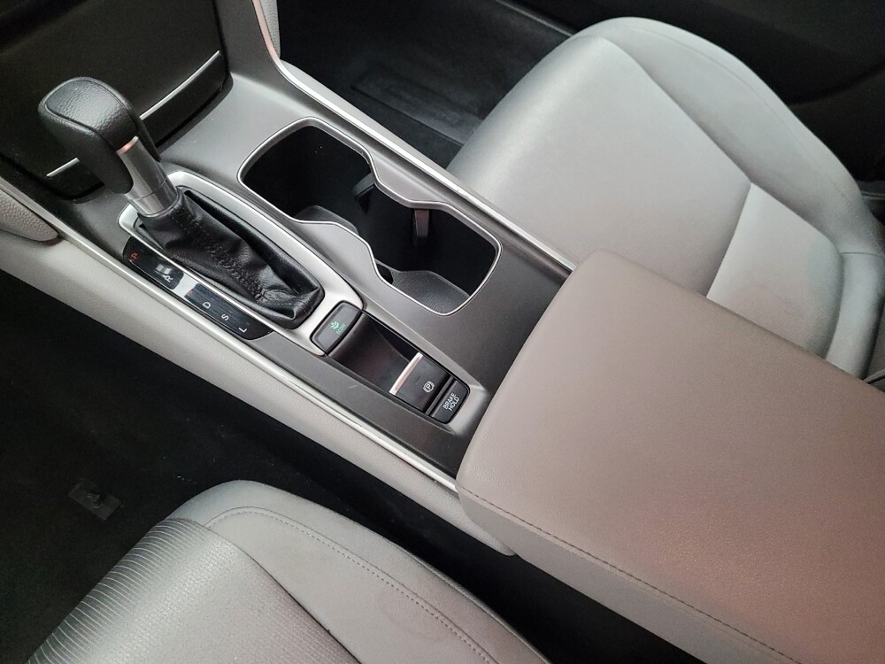 2019 Honda Accord in Bakersfield, CA 93309 - 18081087 26