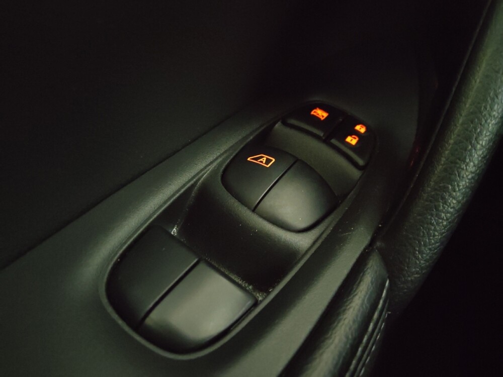 2016 Nissan Rogue in Pelham, AL 35124 - 18081109 27