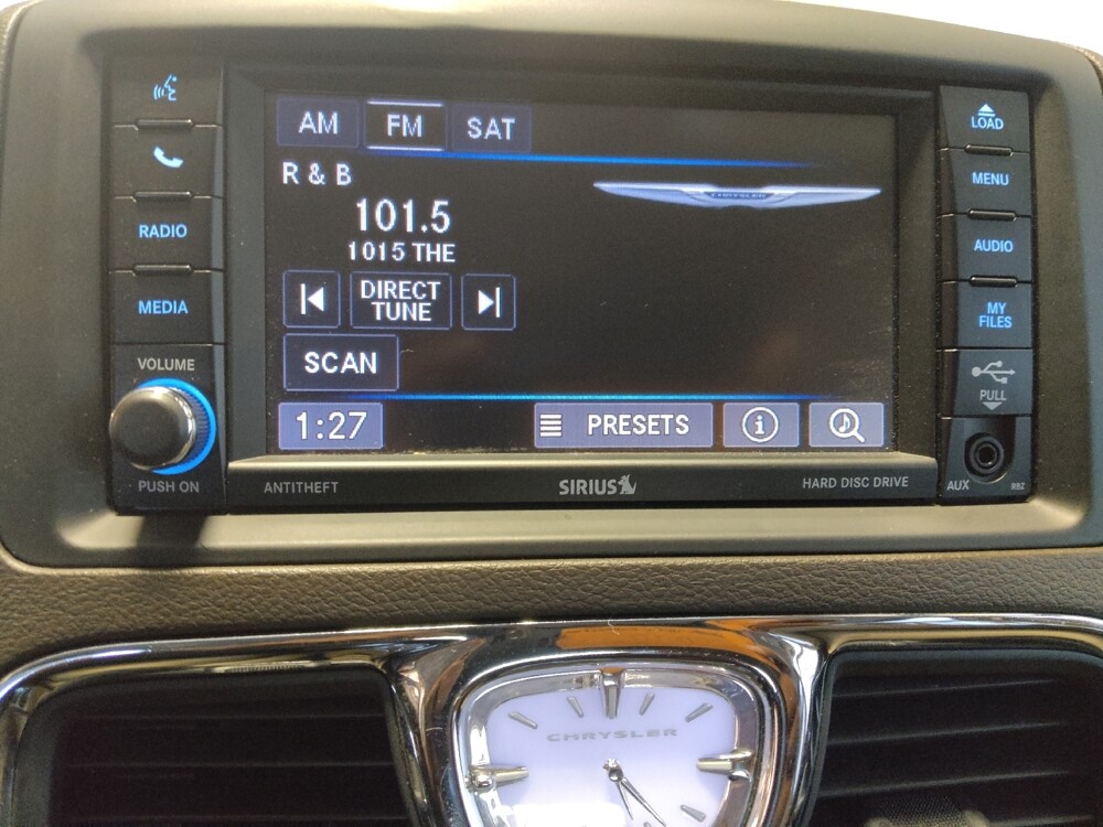 2014 Chrysler Town & Country in Bradenton, FL 34207 - 18081137 25