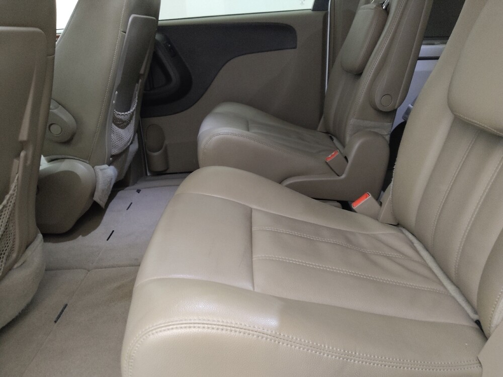 2014 Chrysler Town & Country in Bradenton, FL 34207 - 18081137 18