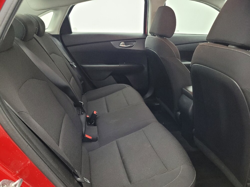 2020 Kia Forte in Clearwater, FL 33764 - 18081143 19