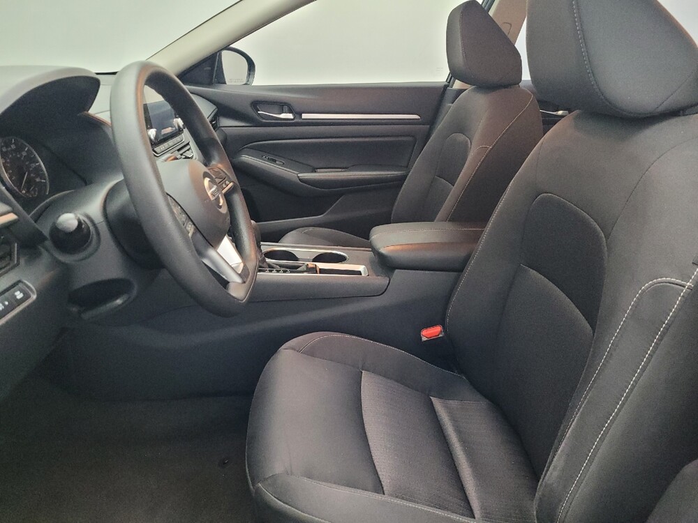 2022 Nissan Altima in Orlando, FL 32808 - 18081152 17