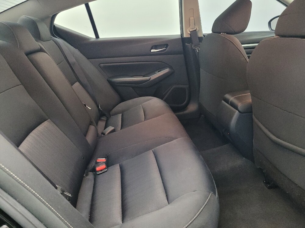 2022 Nissan Altima in Orlando, FL 32808 - 18081152 19