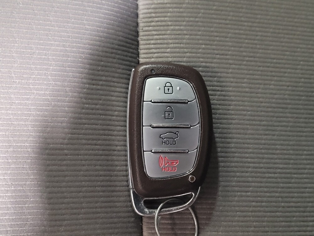 2018 Hyundai Elantra in Pensacola, FL 32505 - 18081154 32