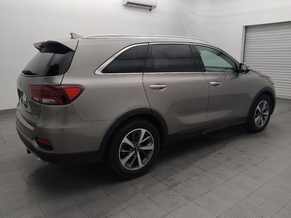 2019 Kia Sorento in Houston, TX 77060 - 18081193 10