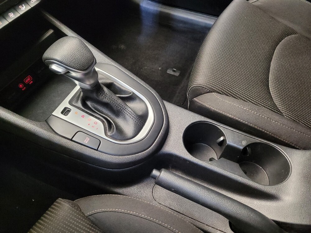 2019 Kia Forte in Fairfield, OH 45014 - 18081200 26