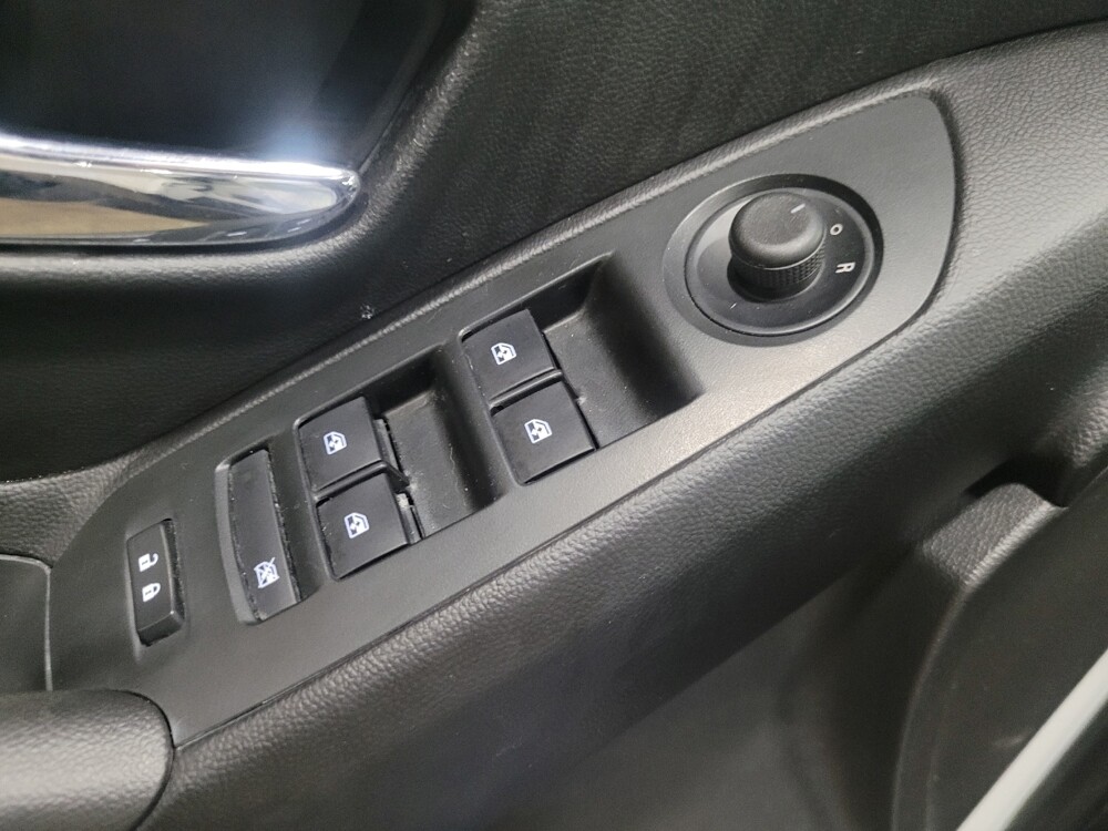 2018 Chevrolet Trax in Pittsburgh, PA 15237 - 18081204 27