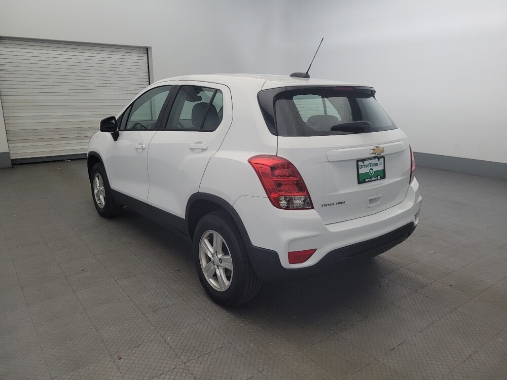 2018 Chevrolet Trax in Pittsburgh, PA 15237 - 18081204 5