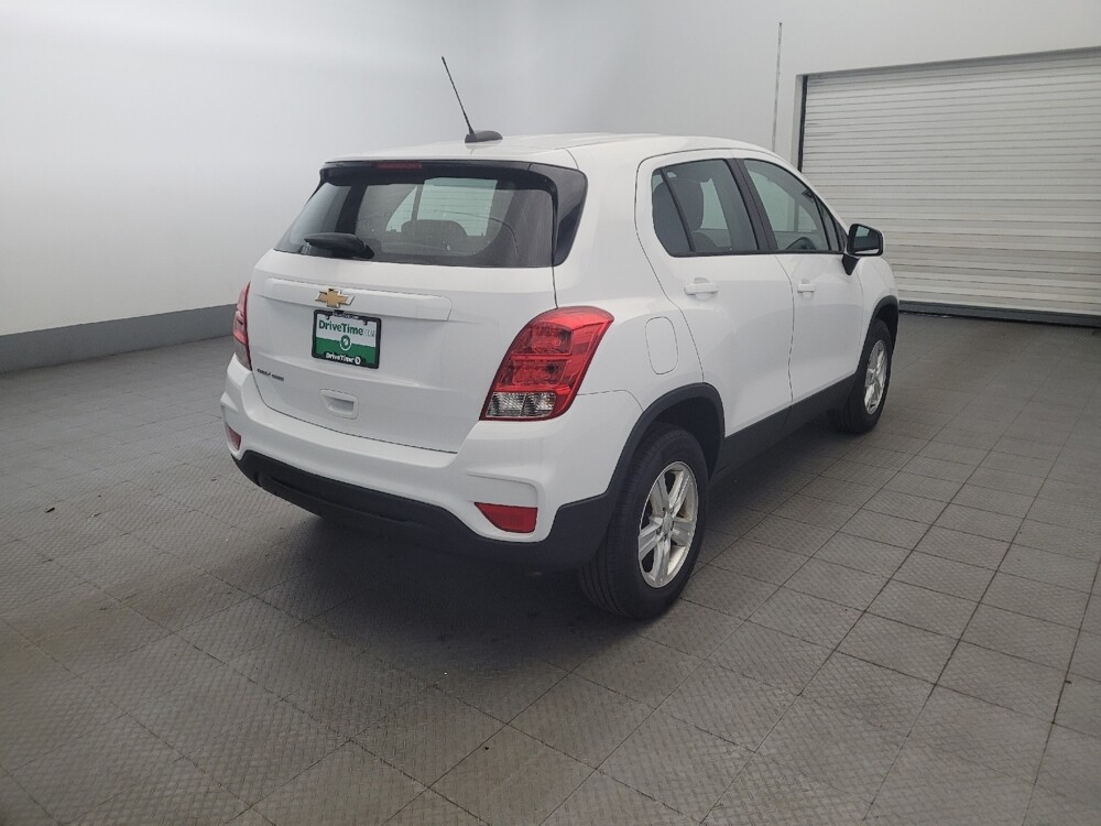 2018 Chevrolet Trax in Pittsburgh, PA 15237 - 18081204 9