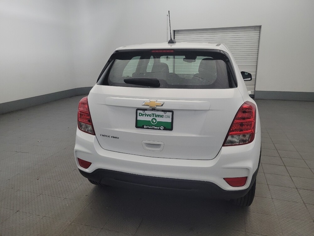 2018 Chevrolet Trax in Pittsburgh, PA 15237 - 18081204 7