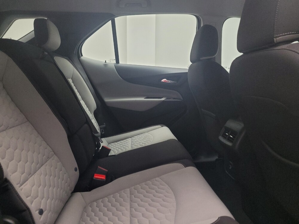 2020 Chevrolet Equinox in Eastpointe, MI 48021 - 18081230 19