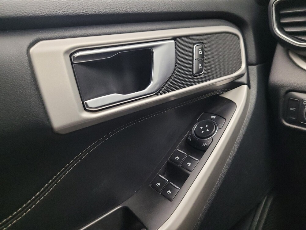 2021 Ford Explorer in Grand Rapids, MI 49508 - 18081231 27