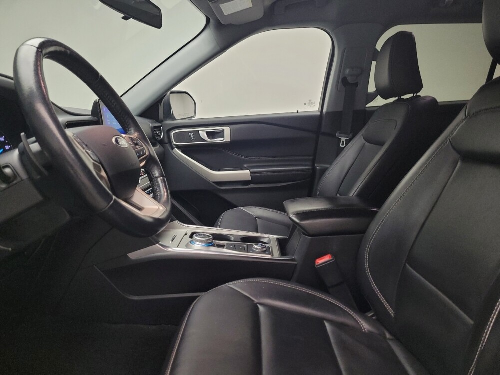 2021 Ford Explorer in Grand Rapids, MI 49508 - 18081231 17