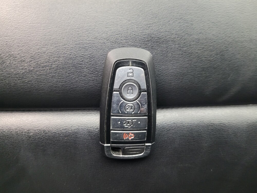 2021 Ford Explorer in Grand Rapids, MI 49508 - 18081231 32