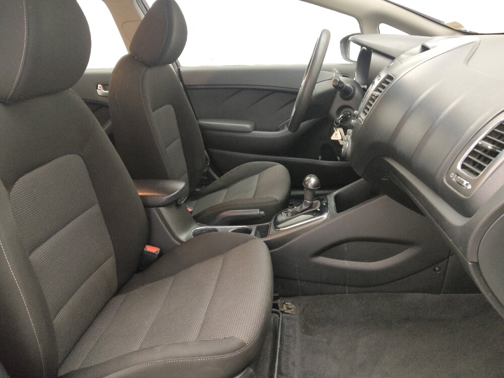 2017 Kia Forte in Sanford, FL 32773 - 18081236 21