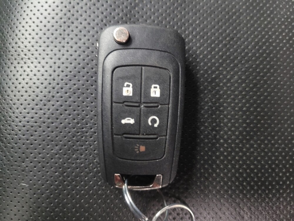 2016 Chevrolet Equinox in Indianapolis, IN 46219 - 18081242 32