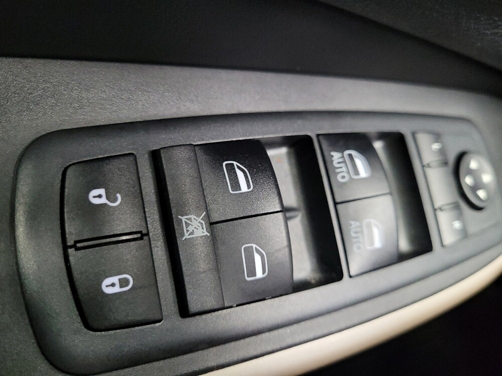 2018 Jeep Cherokee in Las Vegas, NV 89102 - 18081256 27