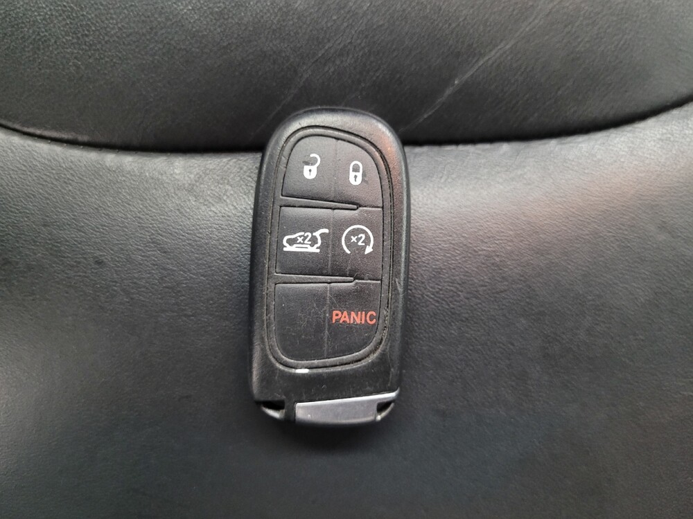 2018 Jeep Cherokee in Las Vegas, NV 89102 - 18081256 32